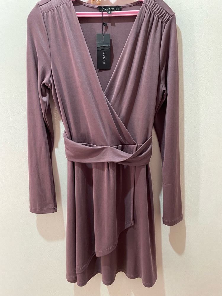 Robe Mini DYNAMITE importè 🇨🇦