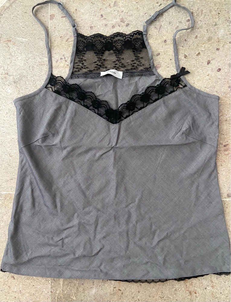 Top lingerie gris Etam
