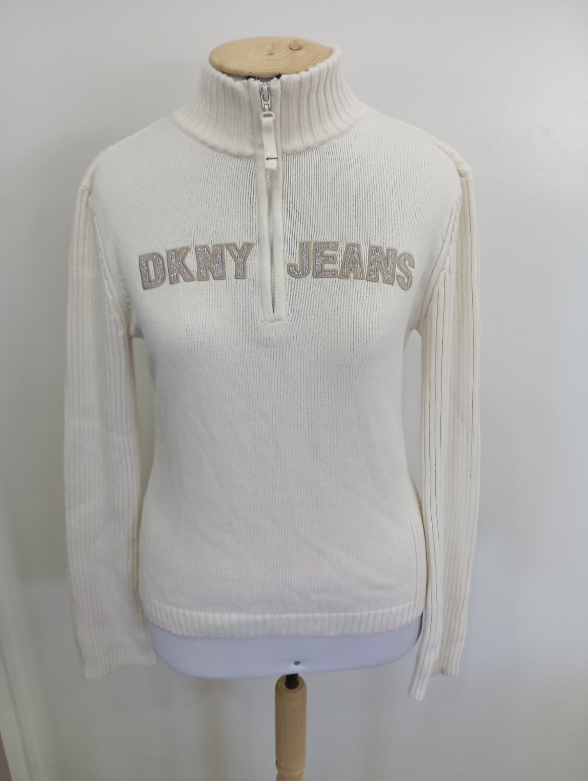DKNY