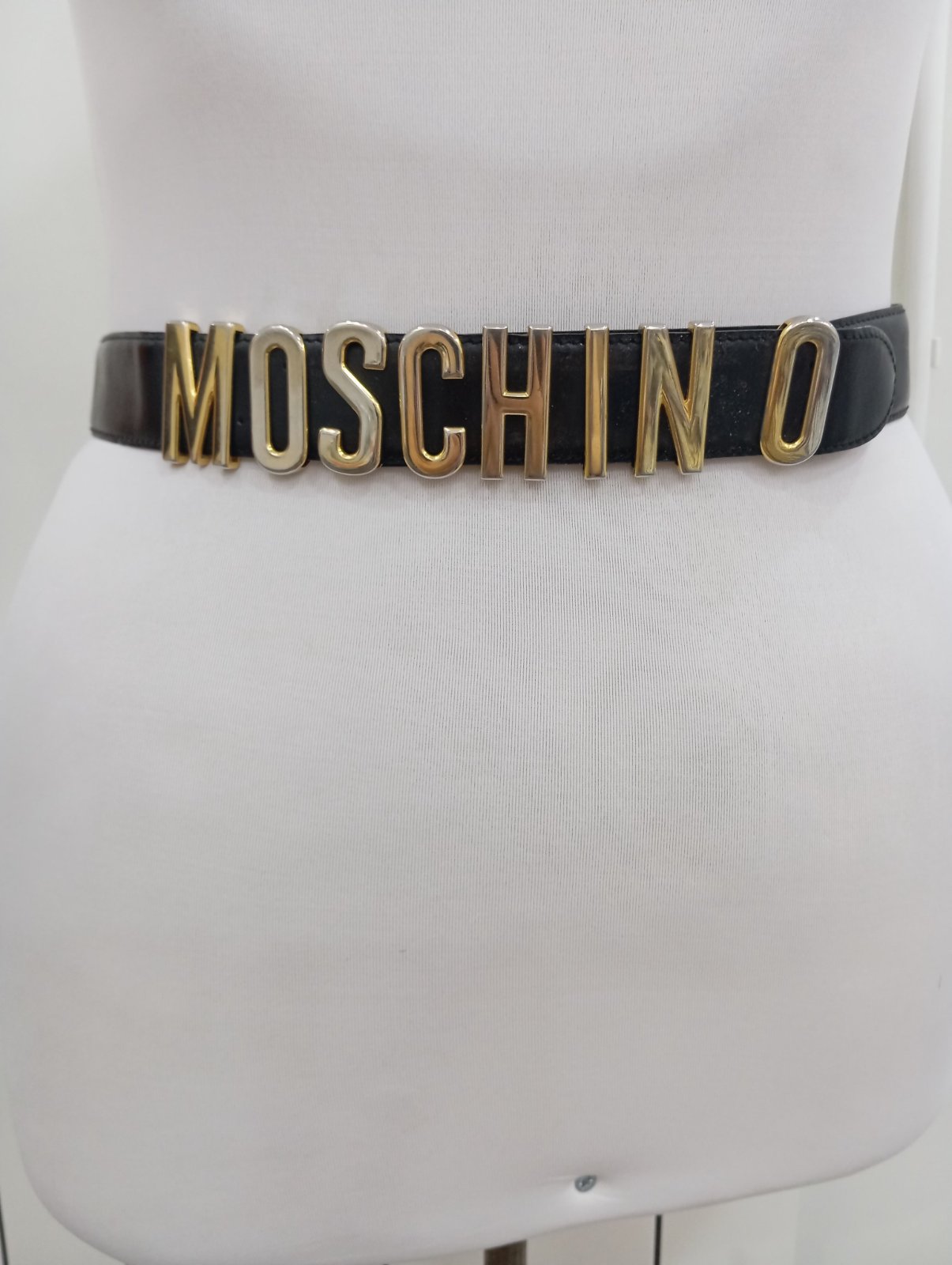 MOSCHINO