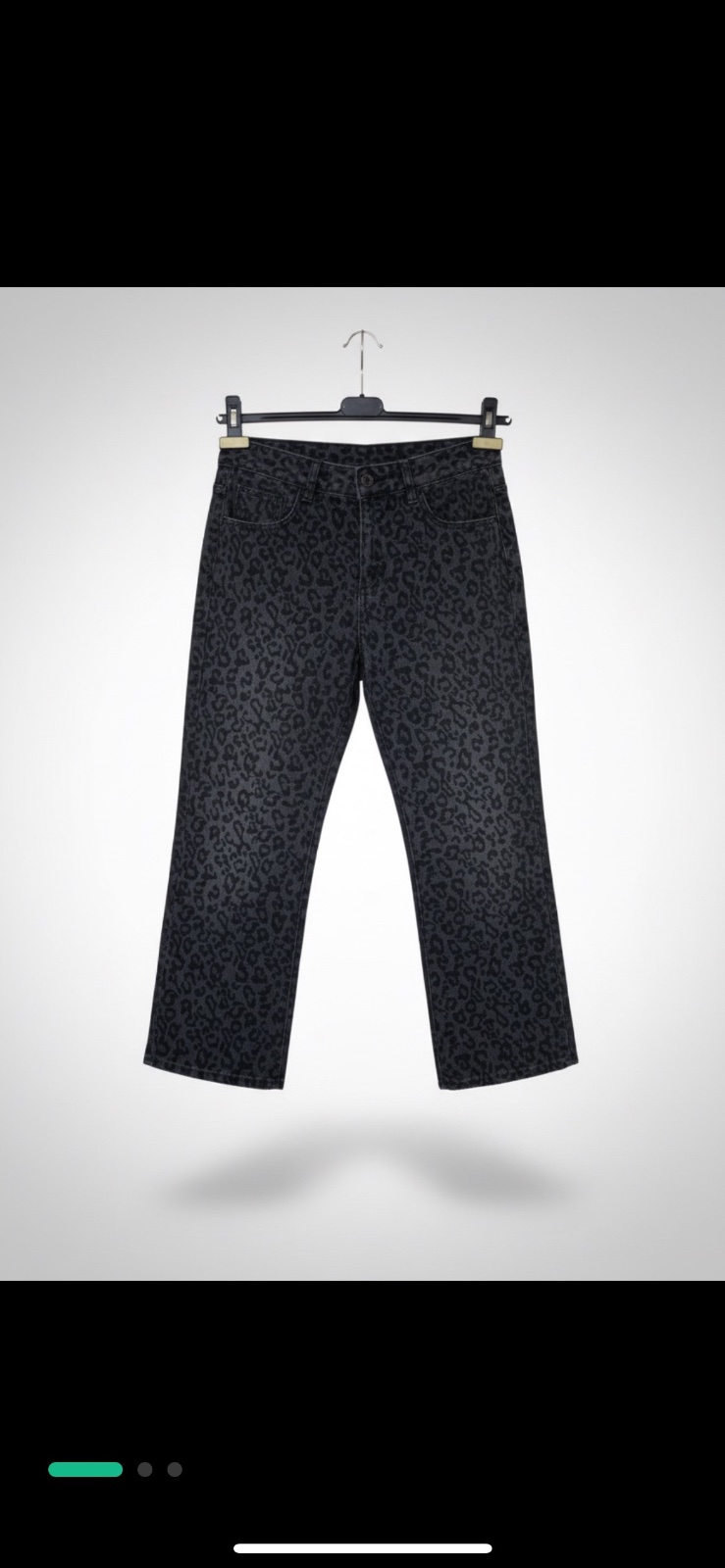 Pantalon léopard gris foncé et noir