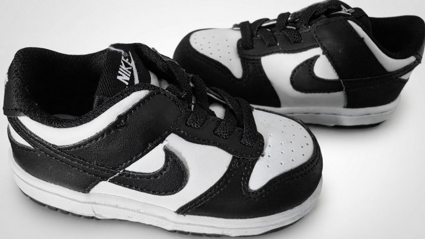 Nike dunk pour un petit enfant
