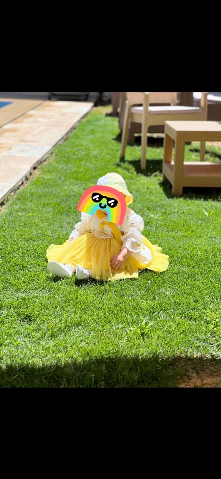 Robe bebe jaune avec chapeau et sac 