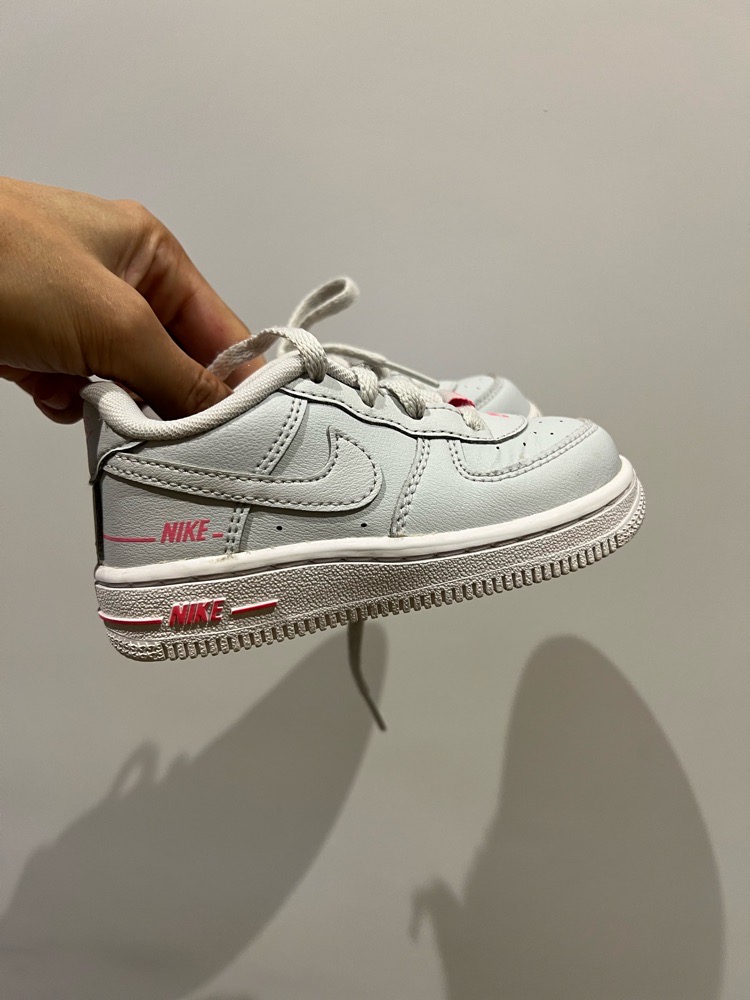 Basket nike enfant 23,5