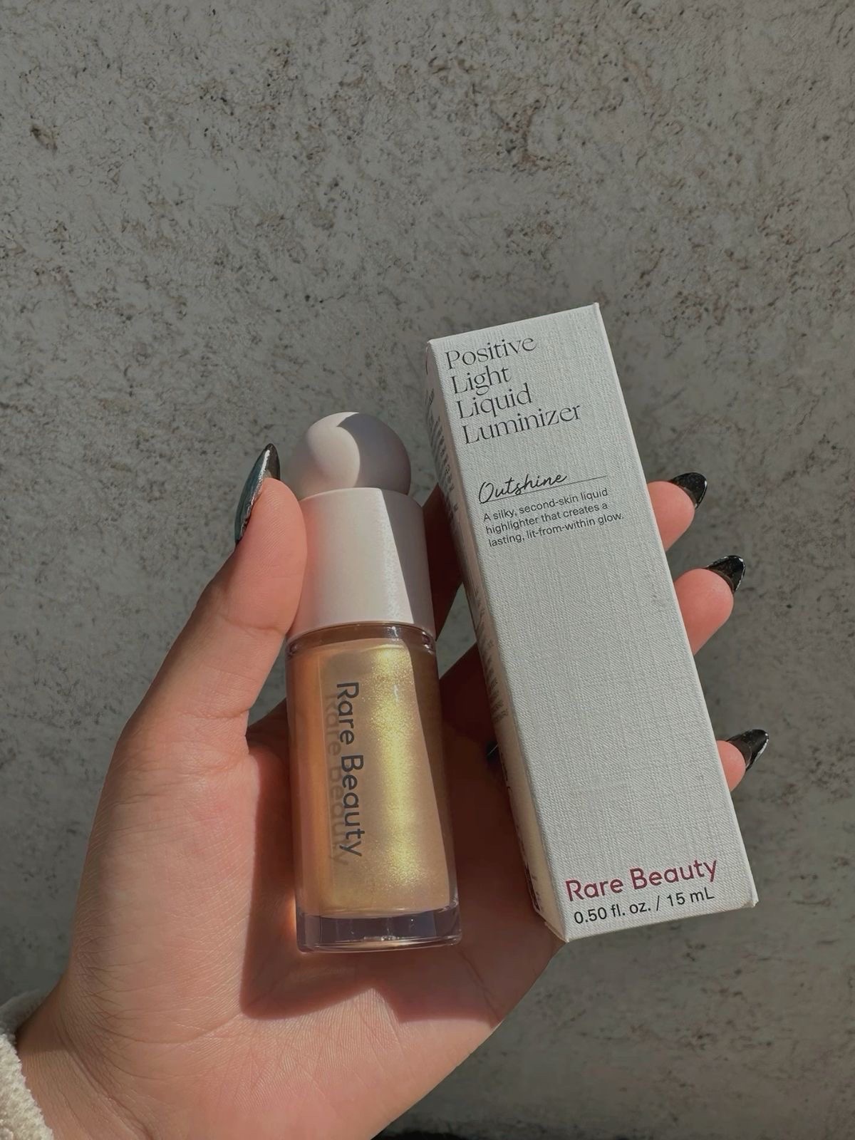 Rare beauty liquid luminizer Ref outshine