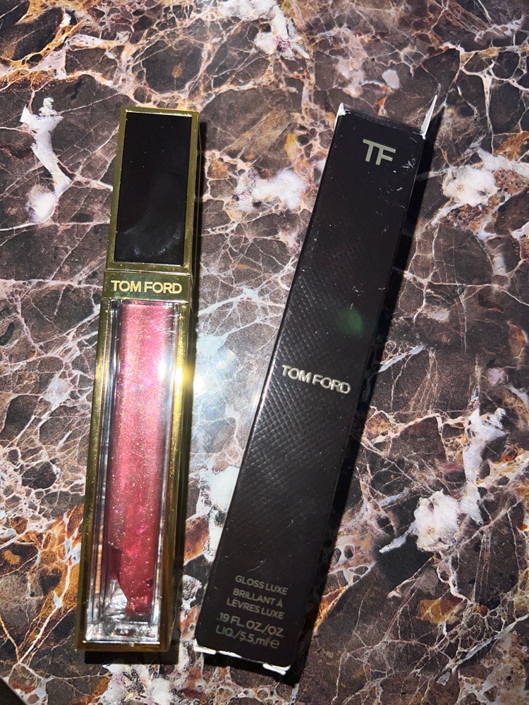 Gloss Tom ford 24 honeyed coral