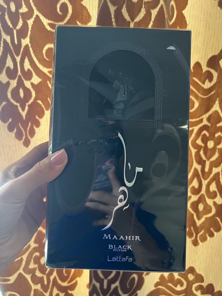 Parfum Maahir black lattafa