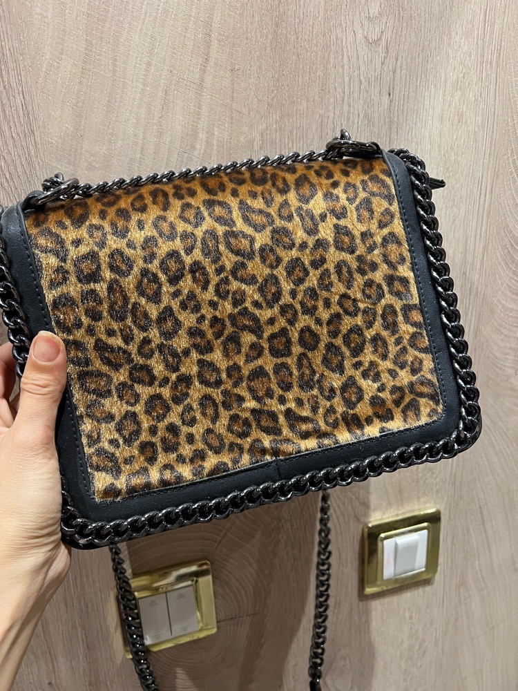 Sac a bandouliere tigre encore neuf