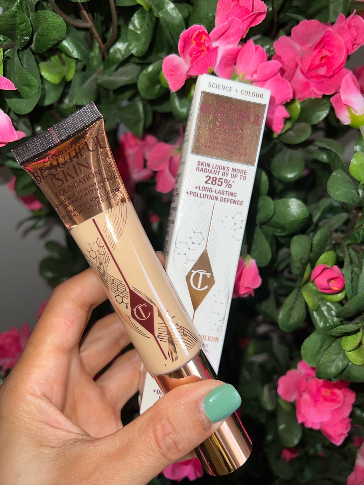 CHARLOTTE TILBURY Beautiful Skin Foundation - Fond de teint à couvrance modulable et longue tenue