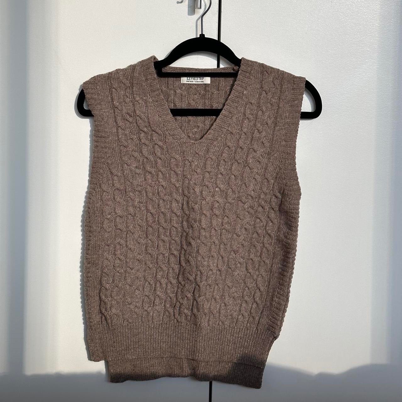Sleeveless V-neck sweater vest