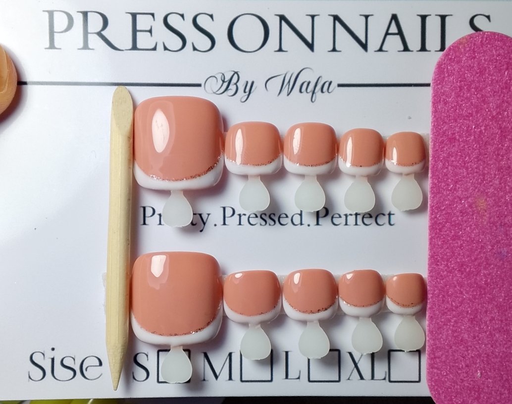 Press on nails