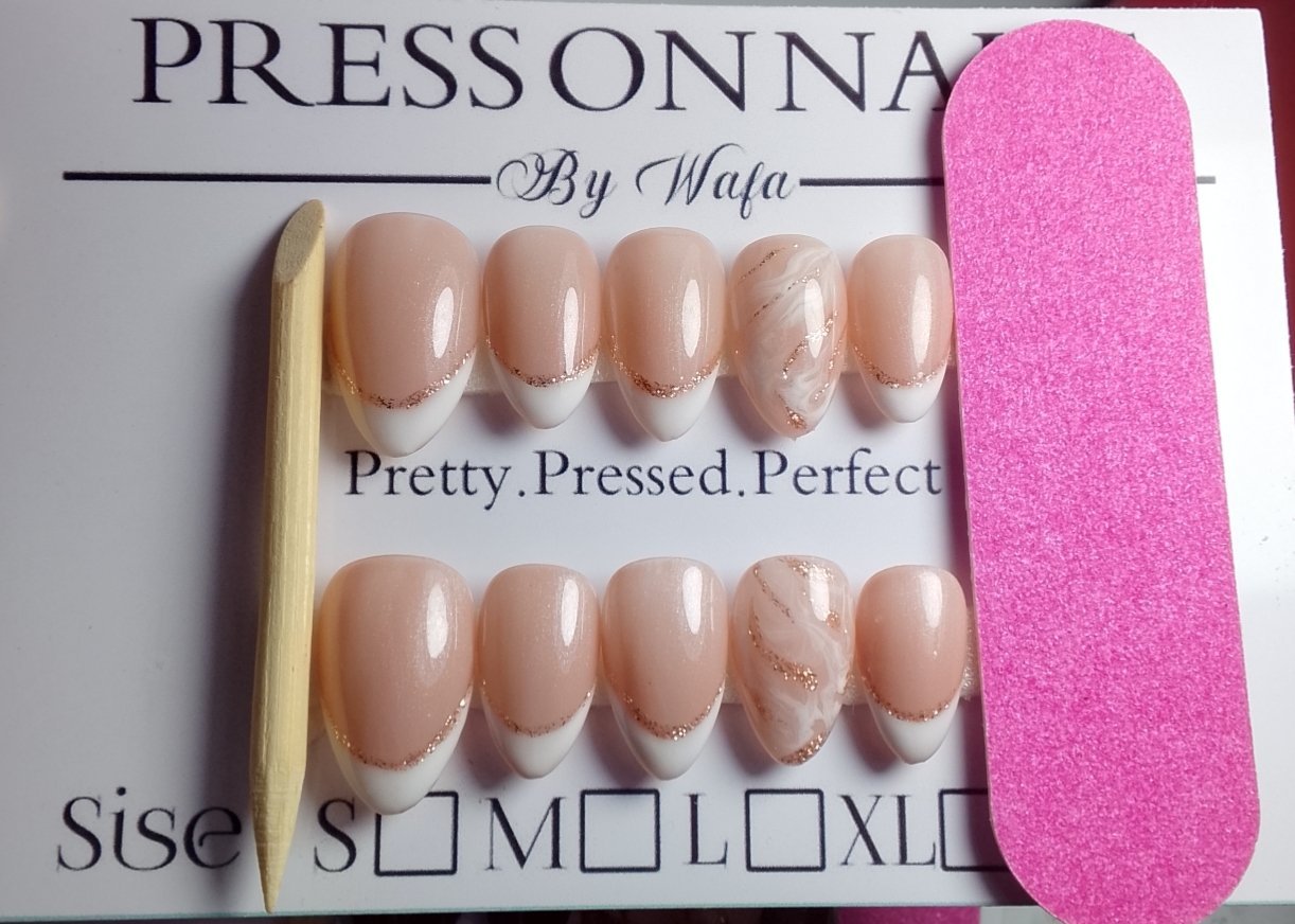 Press on nails
