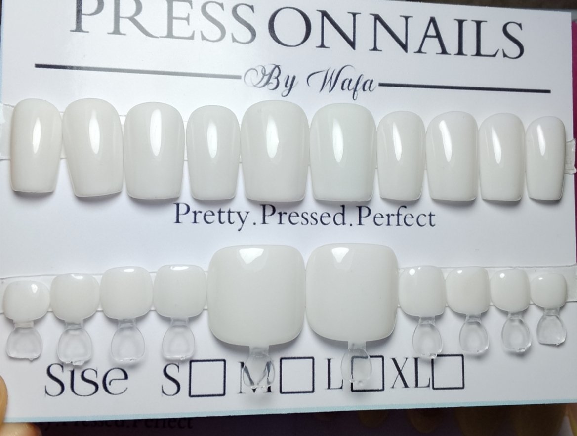 Press on nails