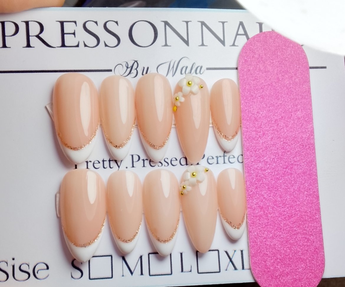 Press on nails