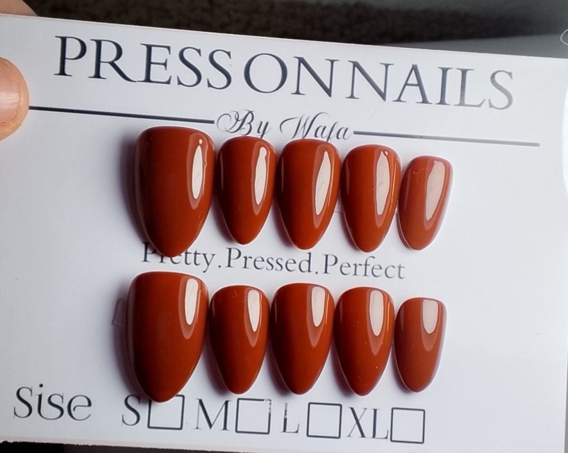 Press on nails