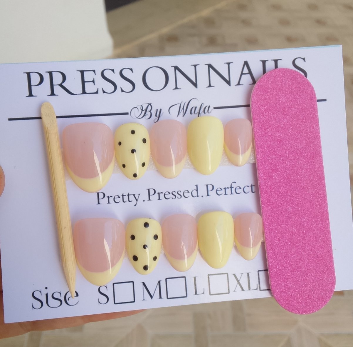 Press on nails