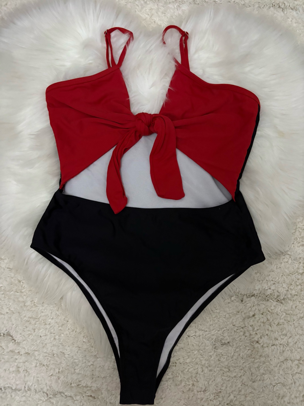 Maillot de bain une pièce rouge et noir – élégant et tendance ❤️🖤