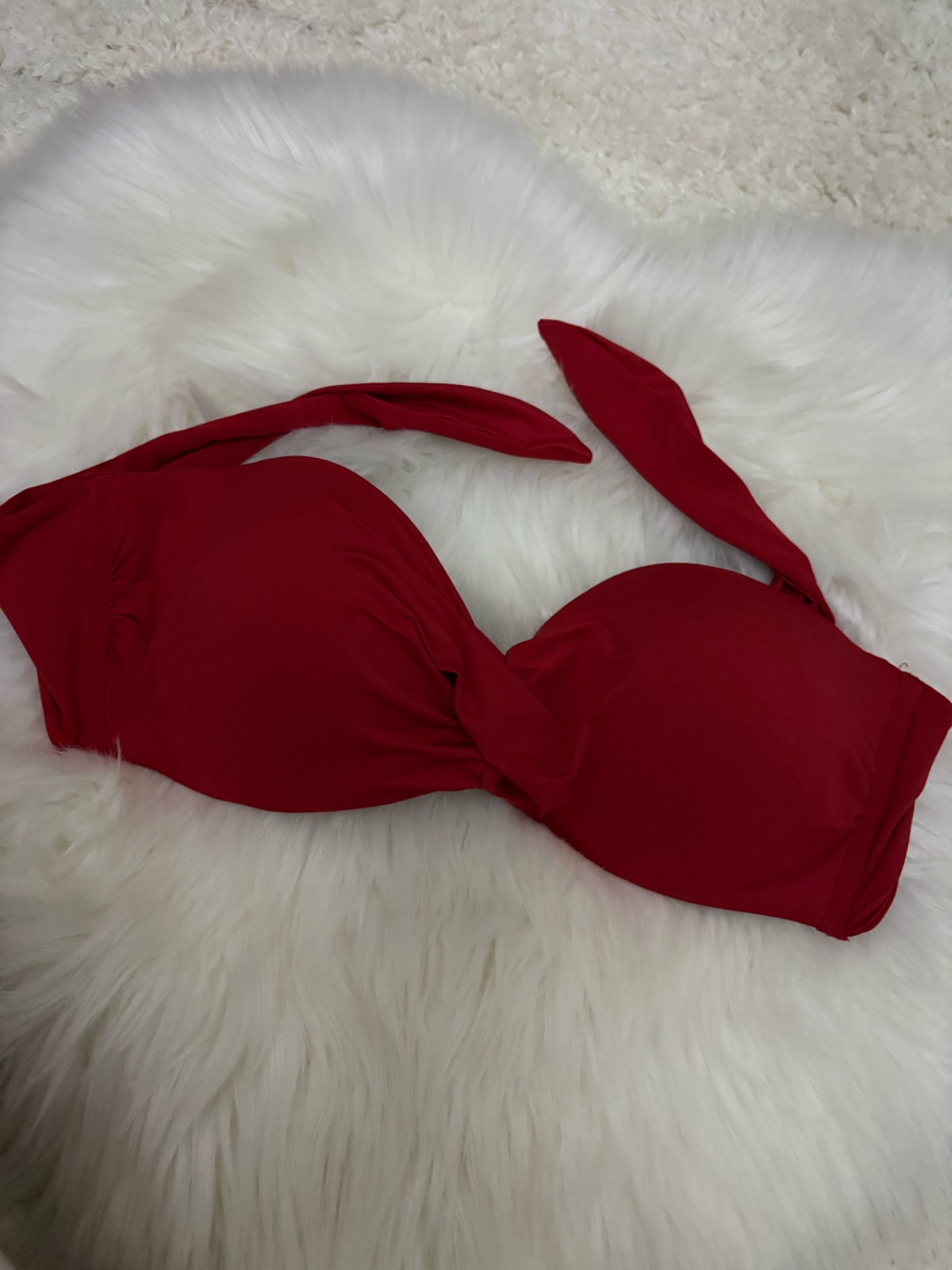 Haut de bikini rouge élégant ❤️
