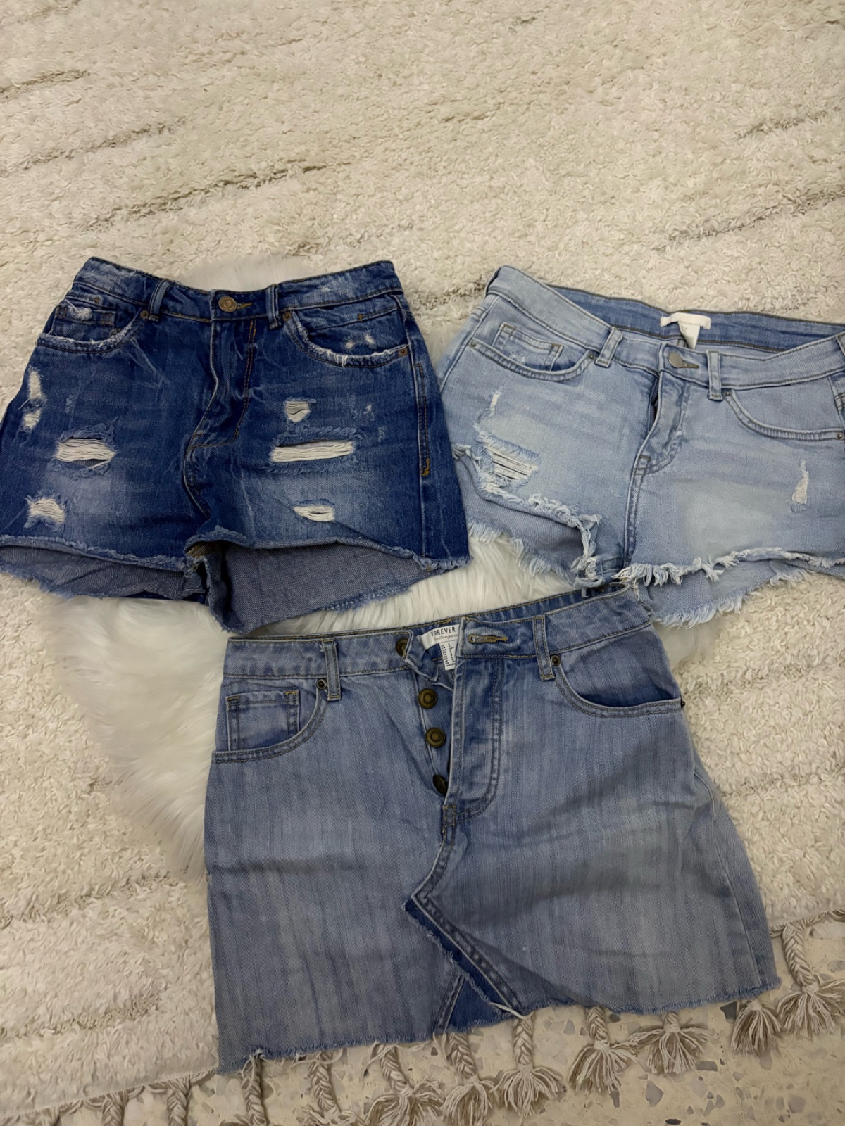 Lot de 2 shorts et 1 jupe en jean 👖✨