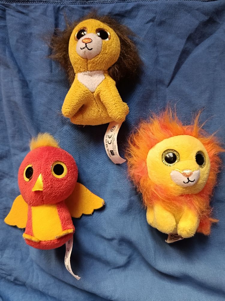 Petites peluches lions et phénix beanie babies