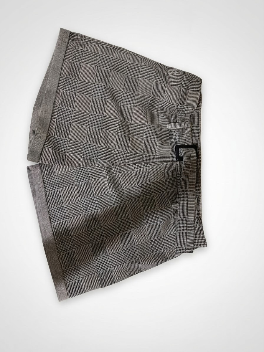 Short en rayure avec ceinture 