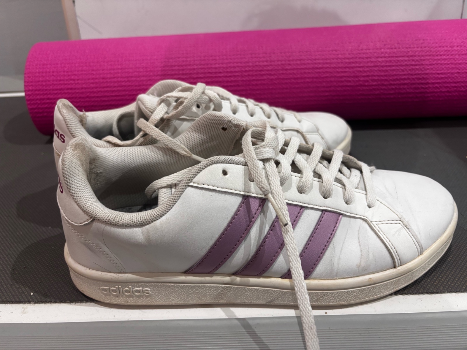 Adidas 42 pointure