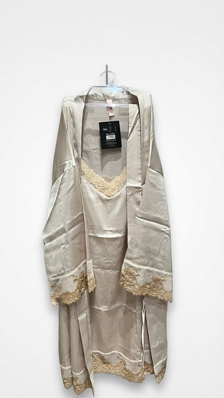 Lingerie robe et cache 