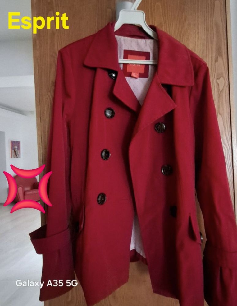 🌀🌀 Tres  beau trench ESPRIT rouge én tres bon état    