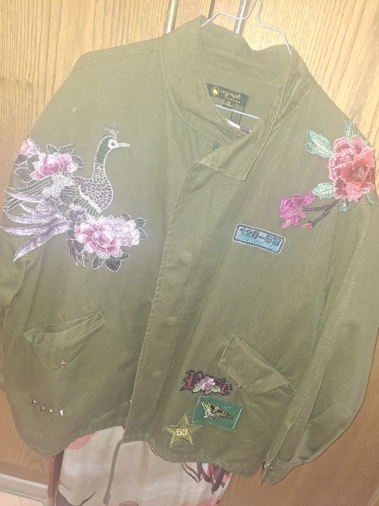 🌀🌀 Magnifique  blouson kaki porté 1 seule fois taille M