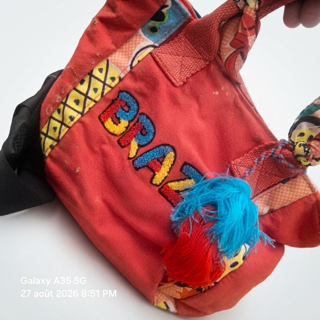 🌀🌀 Magnifique  sac importé  de la sicile jamais porté  ..Une belle Affaire avec la ceinture pour la bandoulière 🎂💖❤️