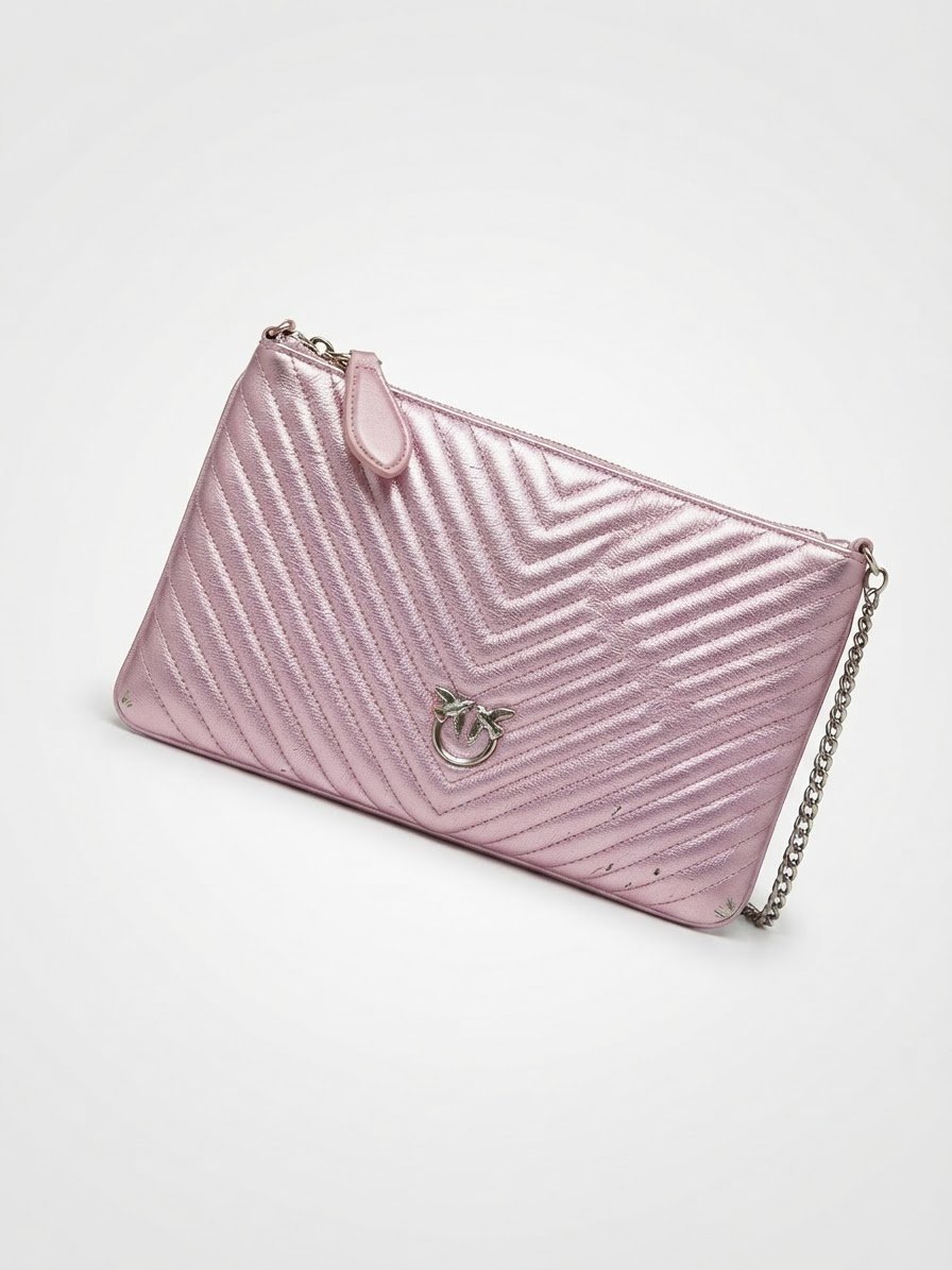 🫆🫆Une magnfique  pochette 💥Pinko💥 qui se porte aussi en Bandoulière..Authentique achetee d’ITALIE NEUVE DANS SON TOTE BAG