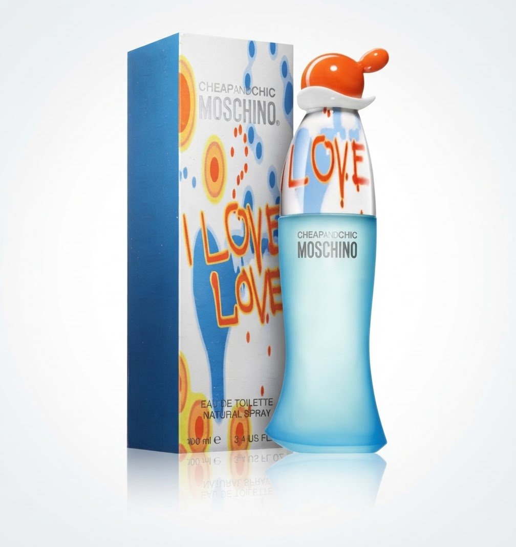 🫆🫆 Parfum  LOVE LOVE MOSHCHINO.. dans son cellophane..celui de  la photo est un autre. 