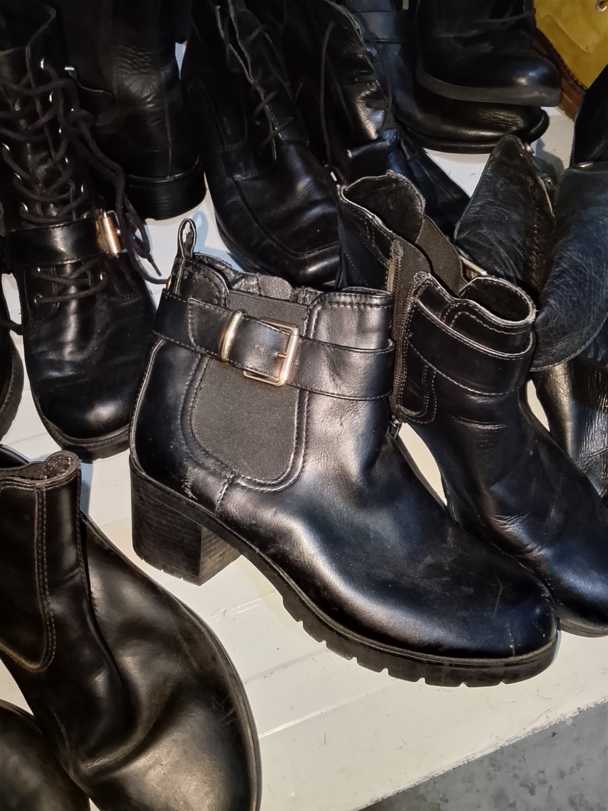 Boots 
