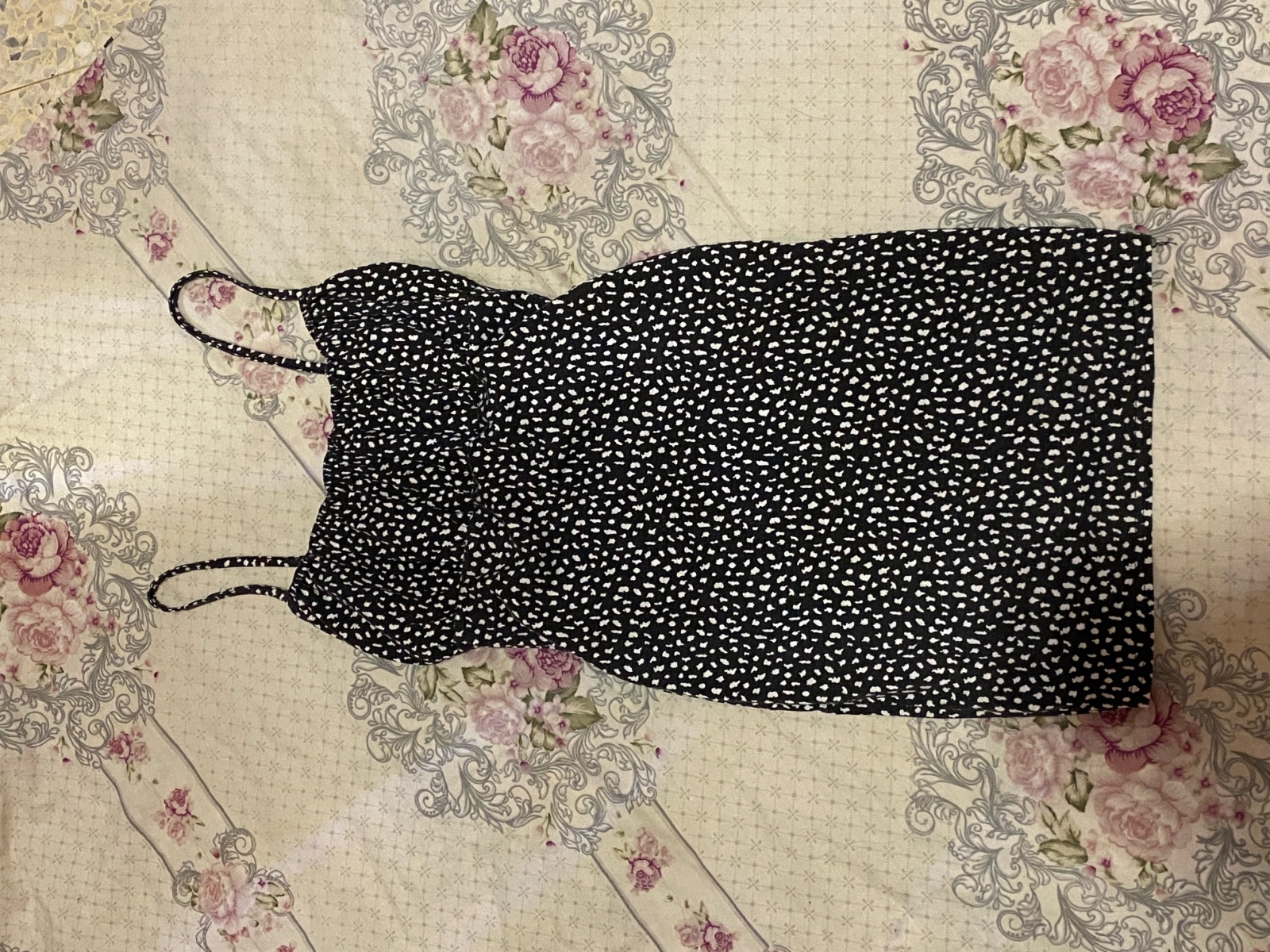 Robe courte moulante à bretelles et motif imprimé