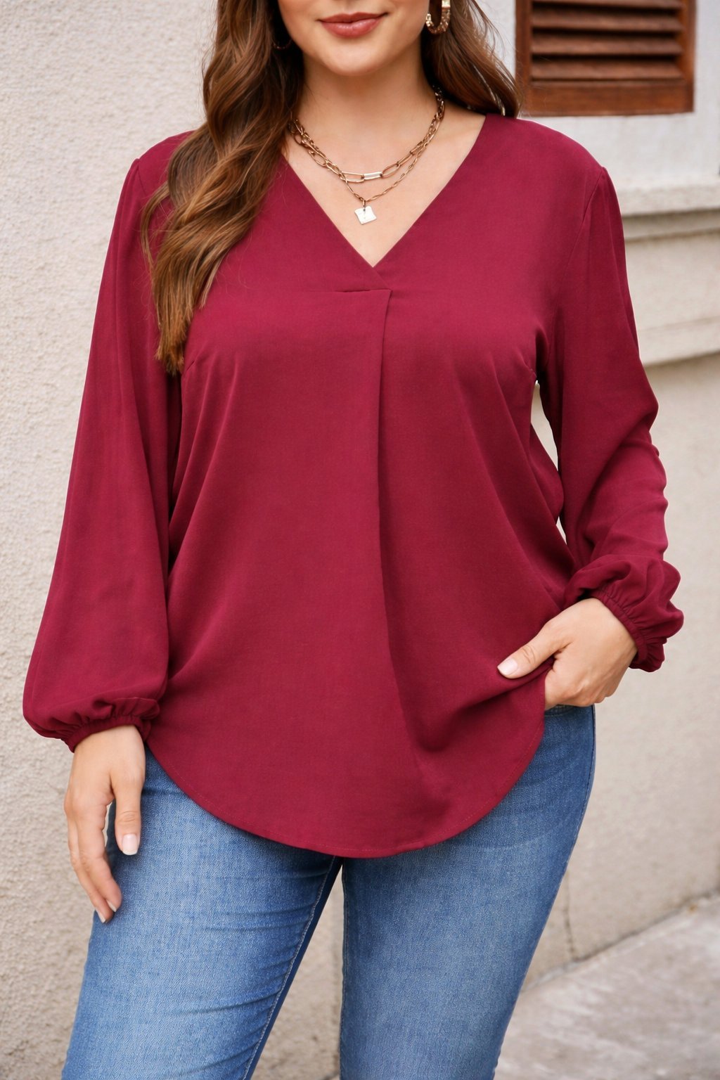 Chemise rouge en col v