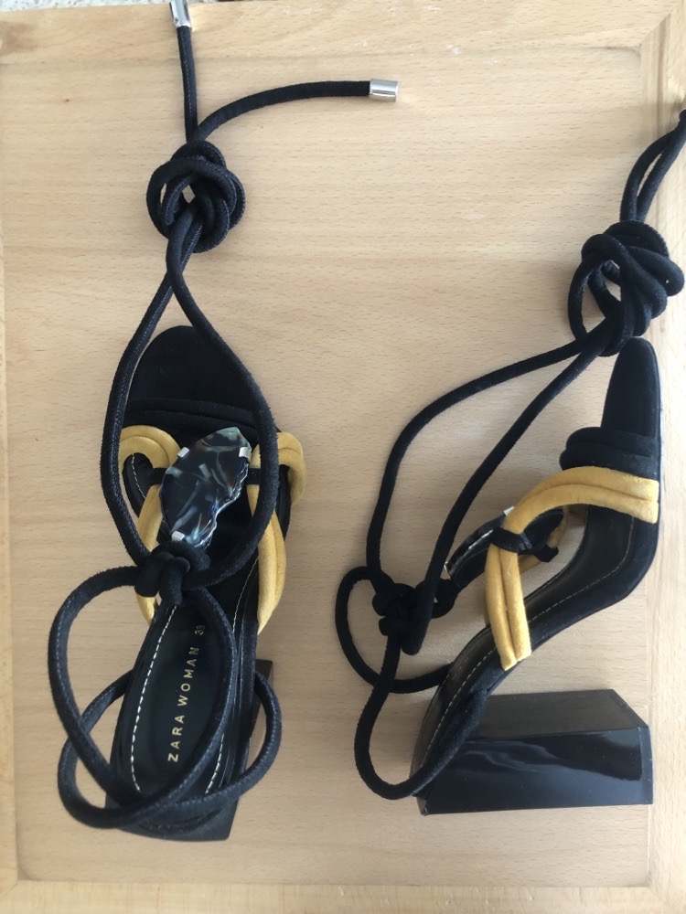 Sandales Zara avec lacets