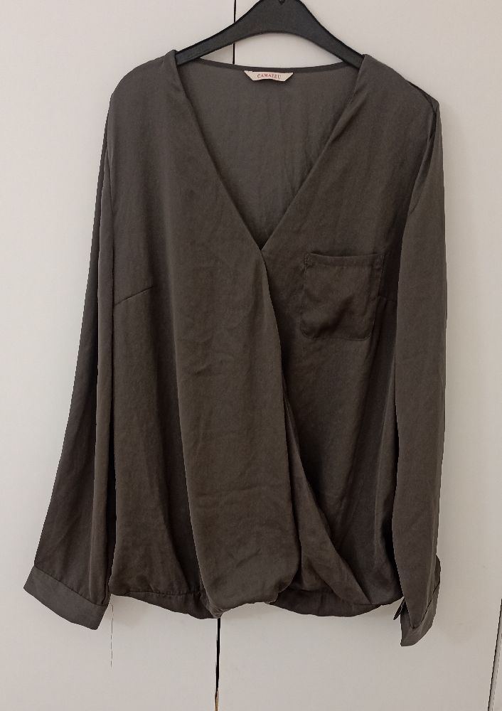 Chemise en satin croisé tendance 💯