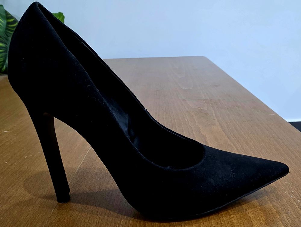 Escarpins primadonna en daim noir