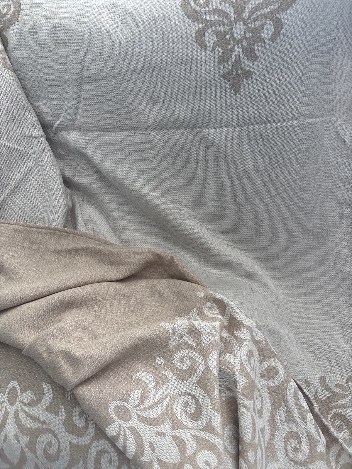 Jete de lit et de canape jacard