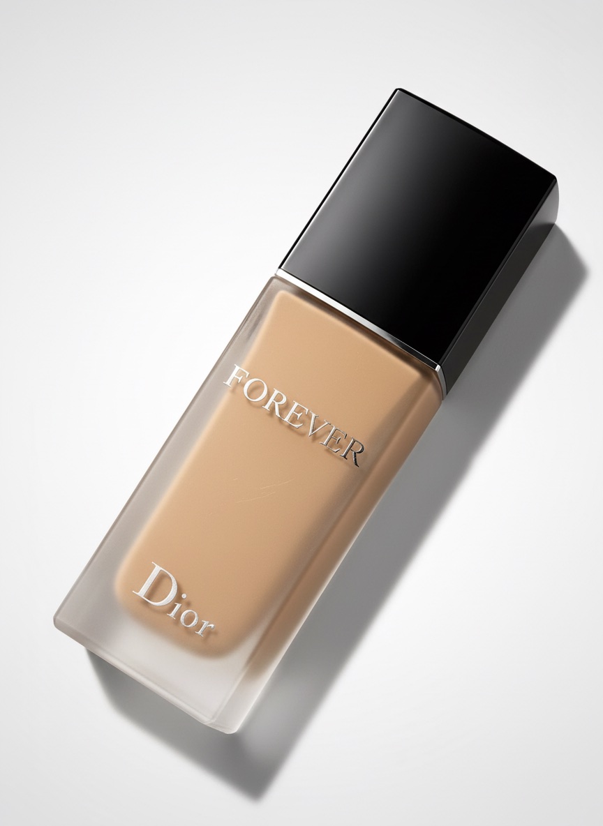 64€ / Authentique/jamais utilisée : Fond de teint Dior FOREVER / teinte: 3N 🇺🇸