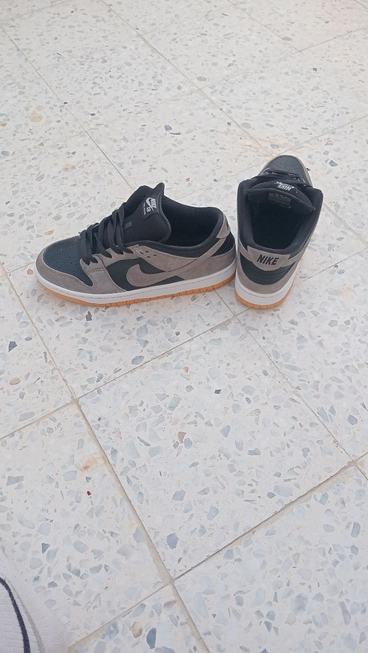 Noire et gris 