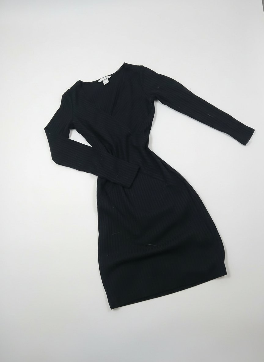 Robe noir ajuster 