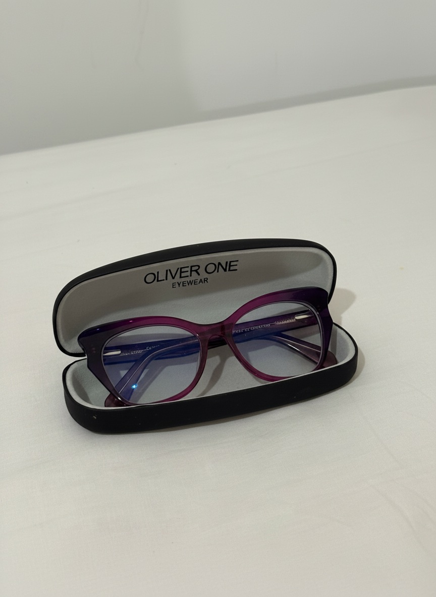 Lunettes de vue Oliver One – Forme Cat-Eye Graphique (Violet Dégradé)