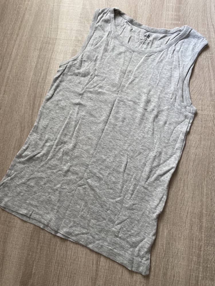 T-shirt sans manches gris