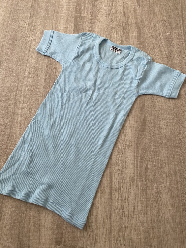 T-shirt bleu
