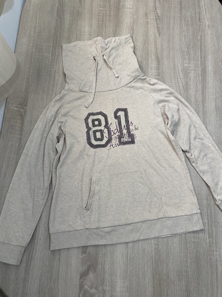 Sweat shirt