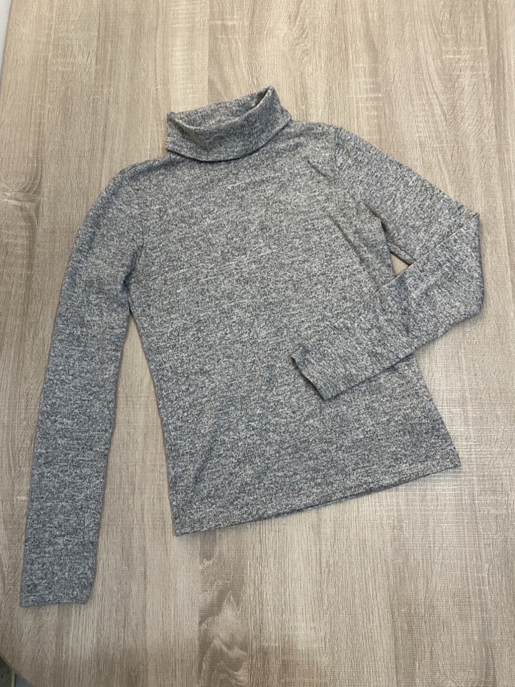 Pull gris col montant 