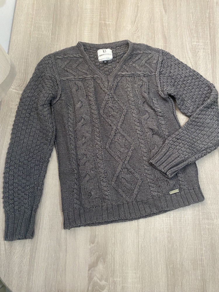 Pull gris
