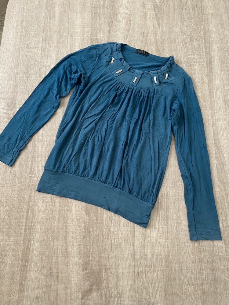 Pull bleu 