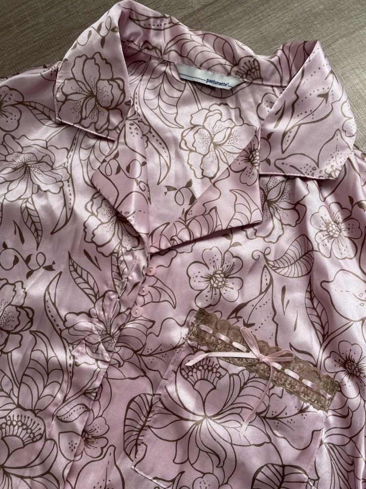 Chemise de pyjama satinée imprimée